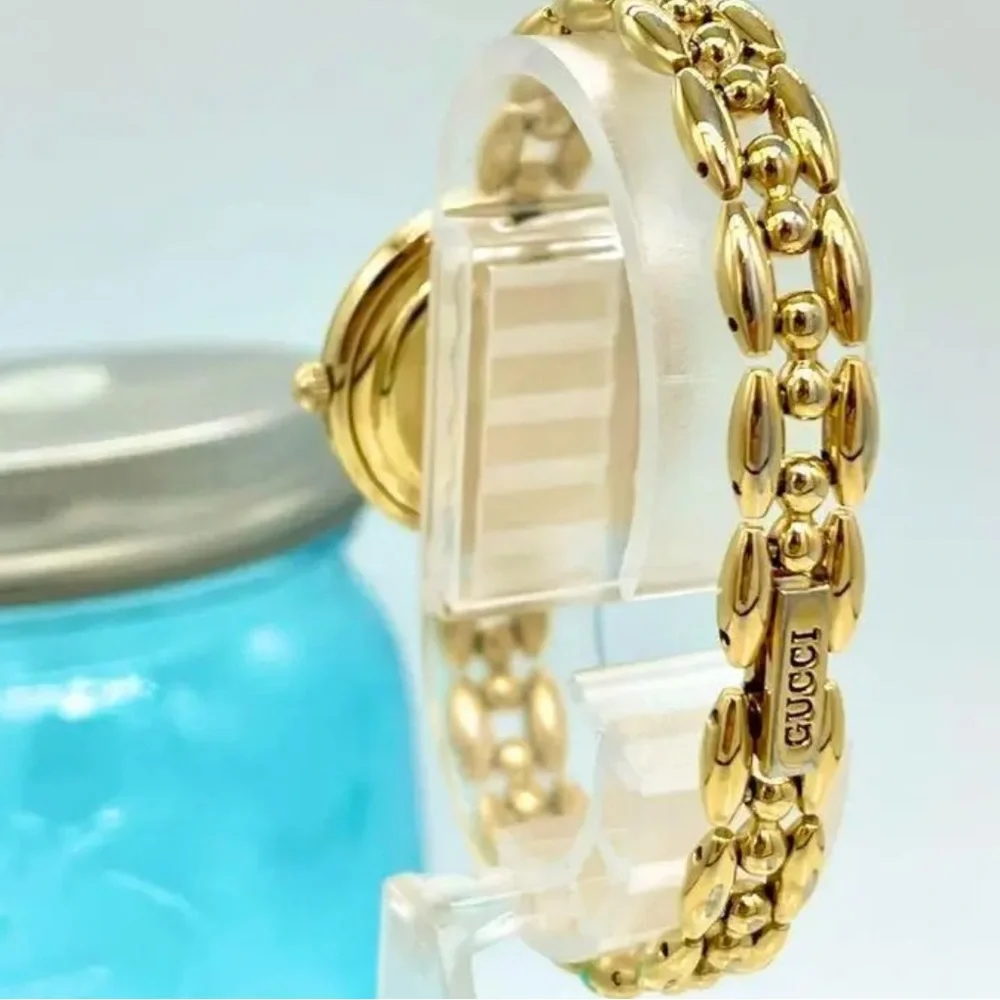 - Luxury Gucci Statement Watch Vintage RARE excellent condition 14k Gold P… - Picture 3 of 5
